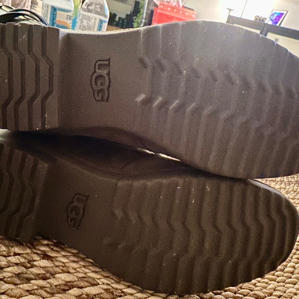 Ugg Ashbury Boot - image 9